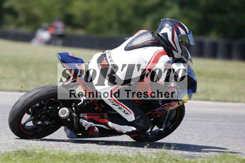 /44 09.08.2025 Plüss Moto Sport ADR/Freies Fahren/backside
